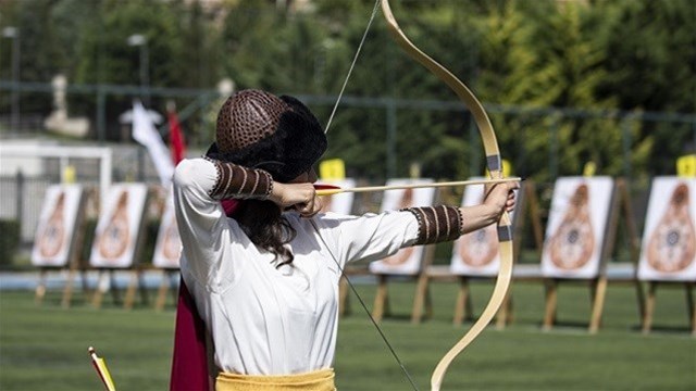 UŞAK 1 EYLÜL MİLLİ MÜCADELE GENÇLİK VE SPOR FESTİVALİ GELENEKSEL TÜRK OKÇULUĞU